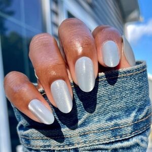 Misty Velvet Press-Ons Medium Oval Olive & June